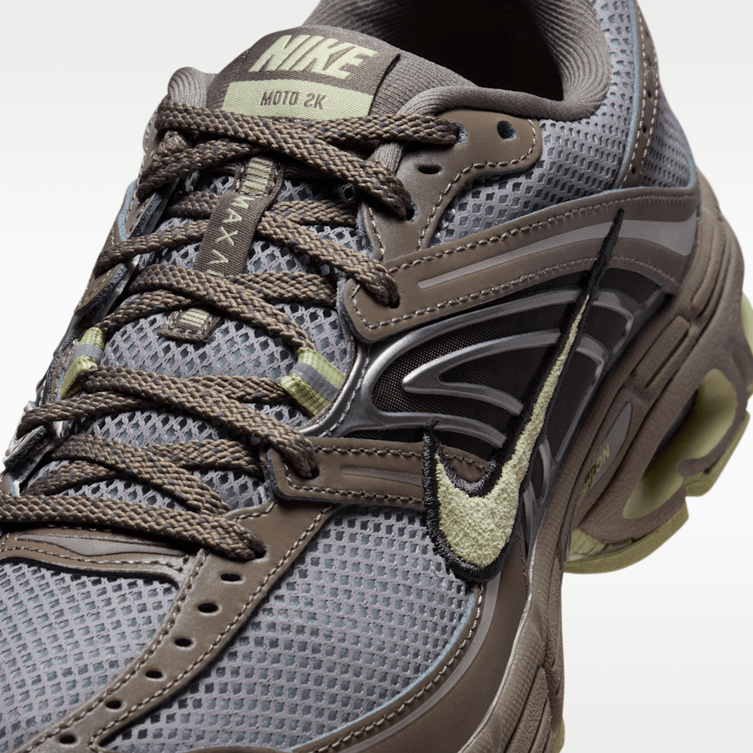 Cave Stone/Cement Grey/Metallic Cool Grey/Olive Aura