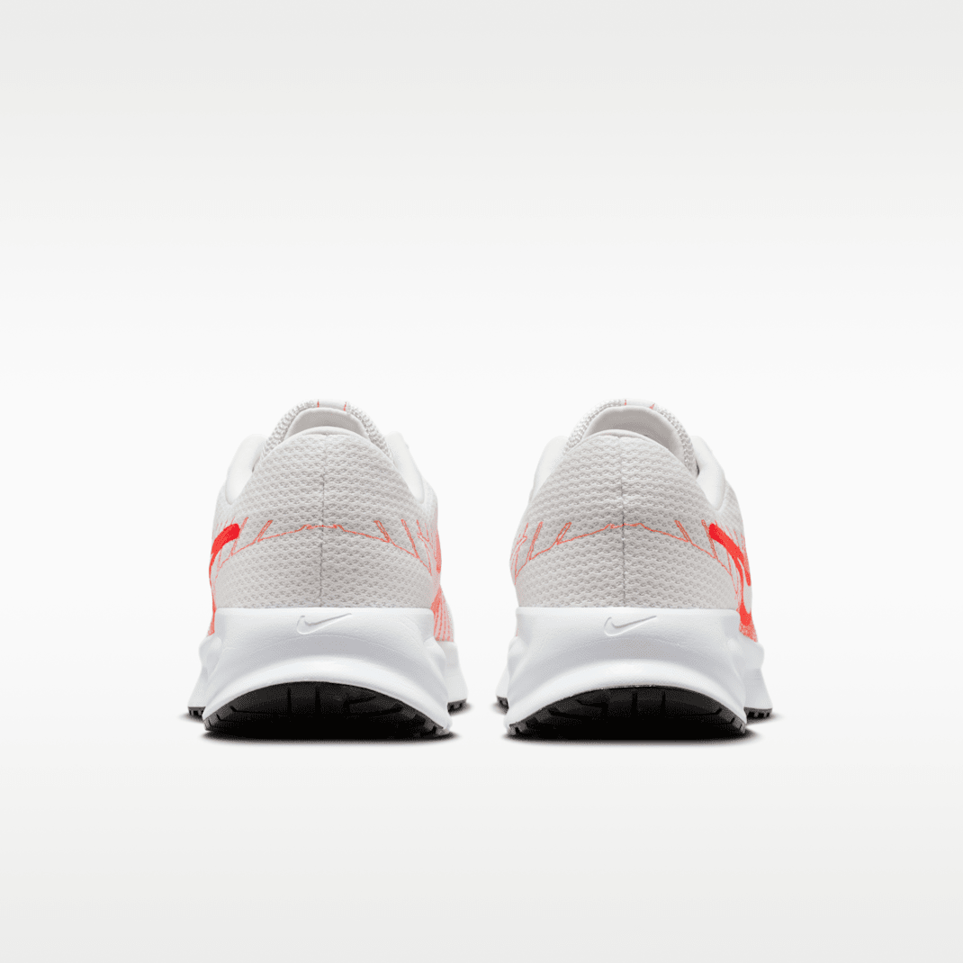 Summit White/Turf Orange/White/Bright Crimson
