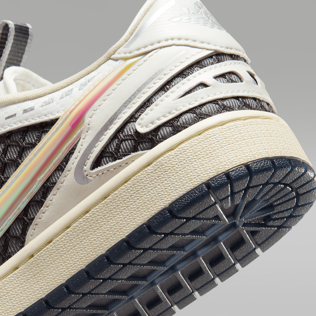 Sail/Coconut Milk/Anthracite/Metallic Silver