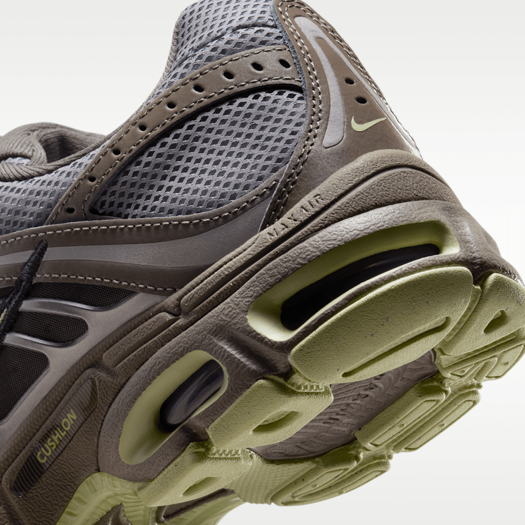 Cave Stone/Cement Grey/Metallic Cool Grey/Olive Aura