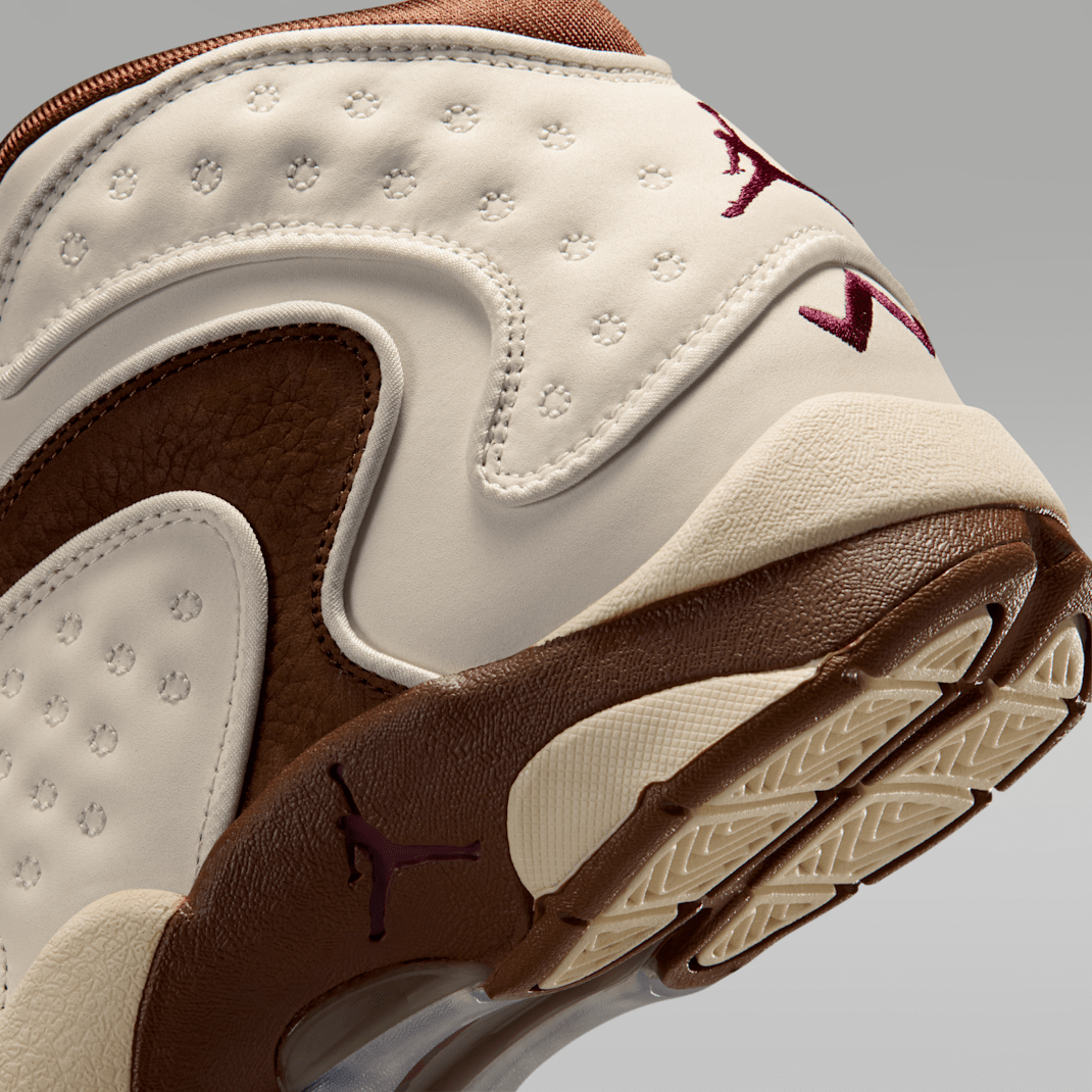 Pale Ivory/Light British Tan/Muslin/Track Red