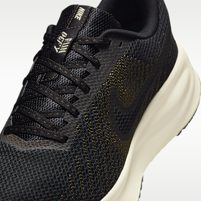 Black/Dark Hazel/Light Khaki/Black