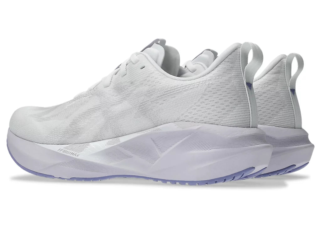 White/Lilac Hint