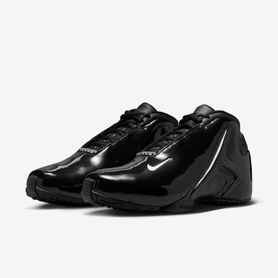 Black/Black/White