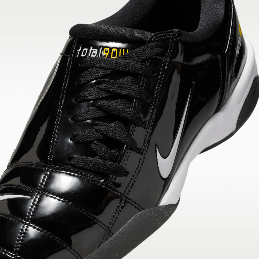 Black/Metallic Silver/White