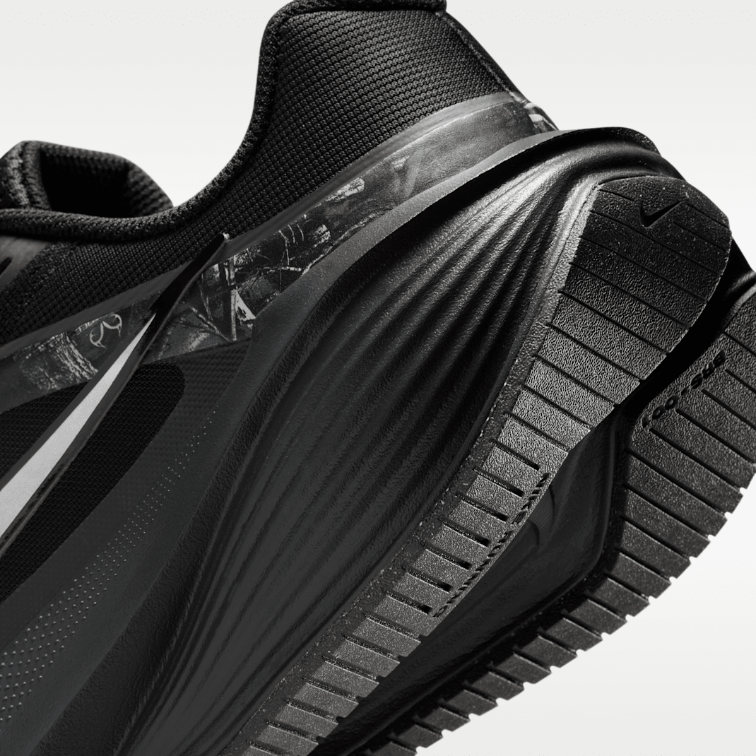 Black/Dark Smoke Grey/Iron Grey/Metallic Dark Grey