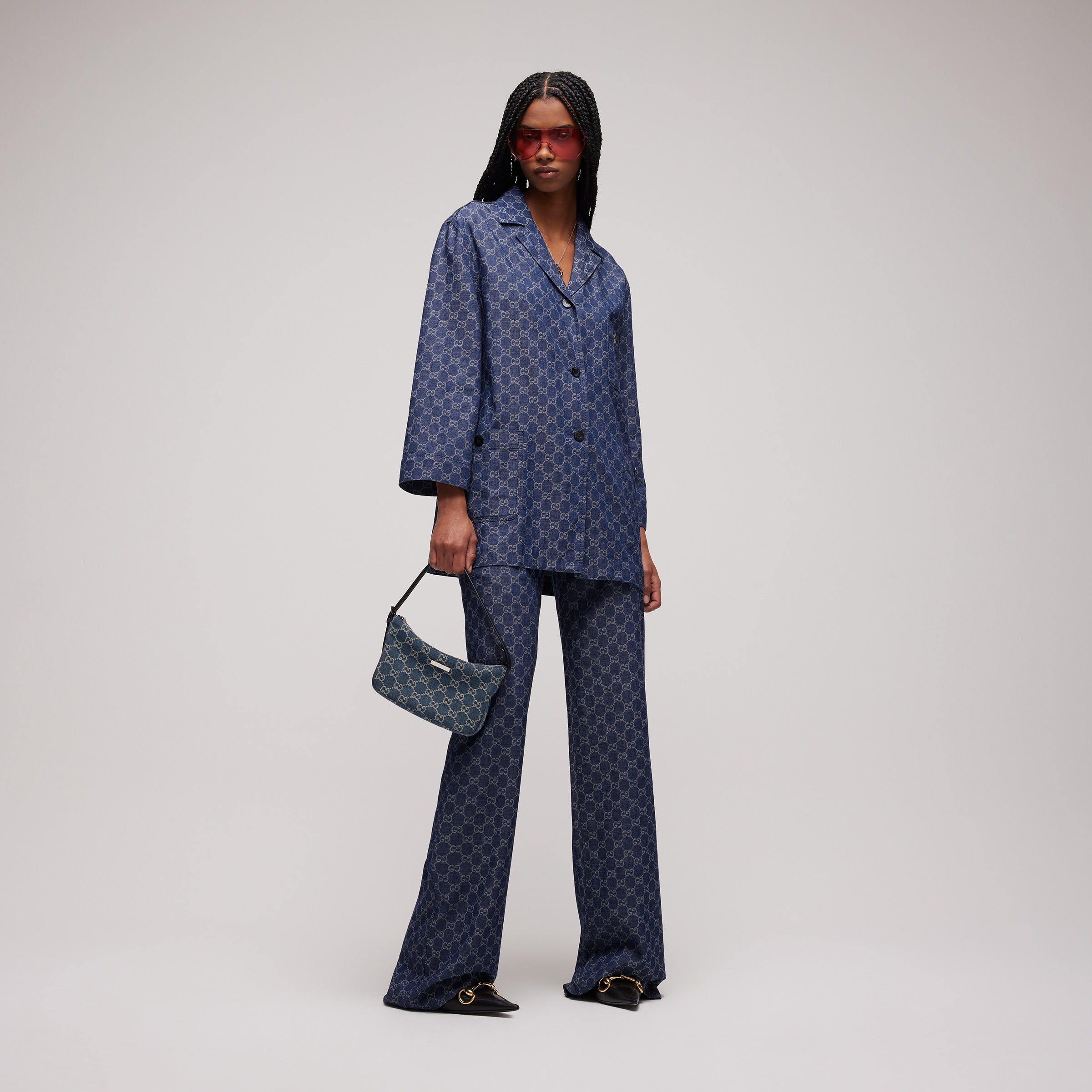 denim azul oscuro con GG