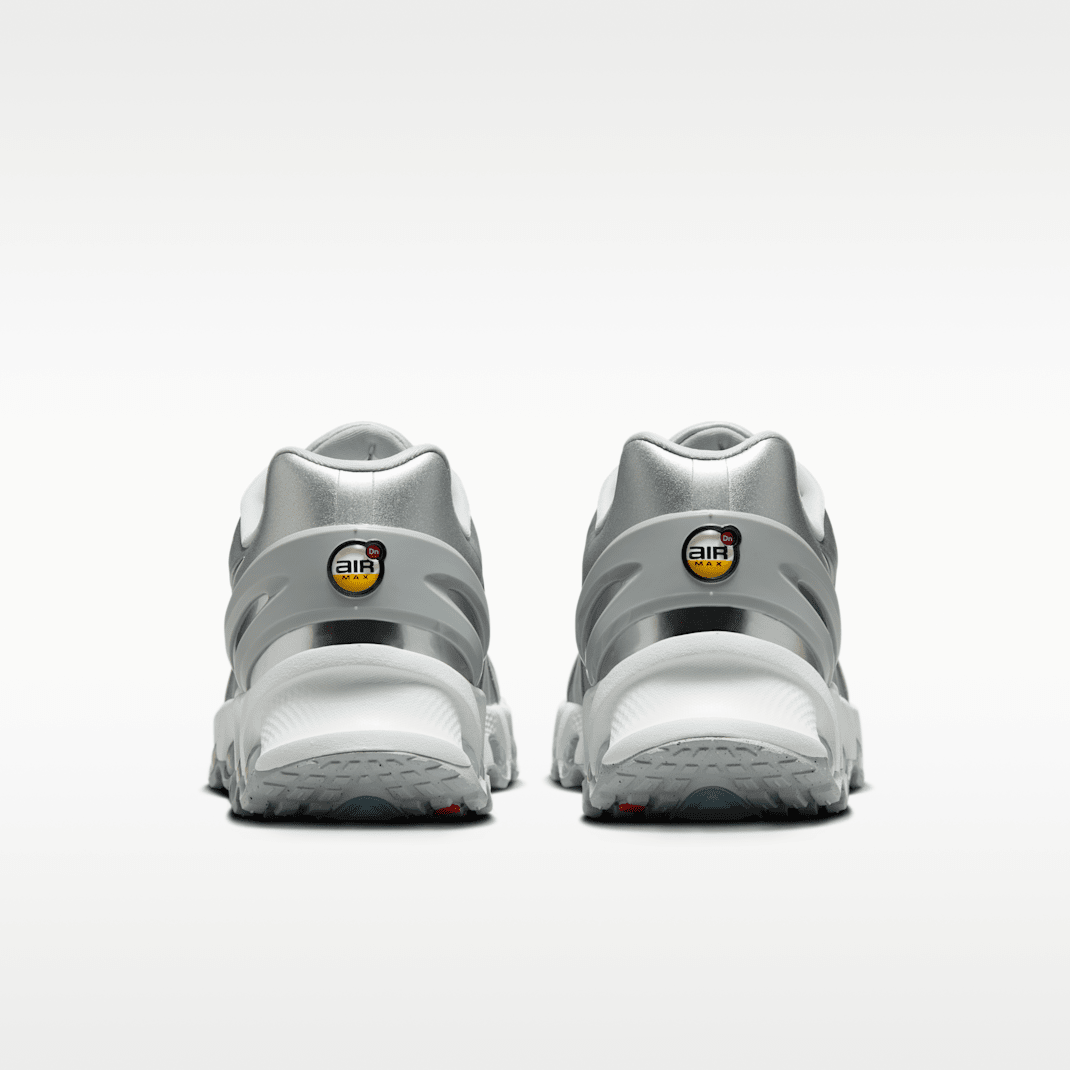 Wolf Grey/Off White/Off White/Metallic Silver