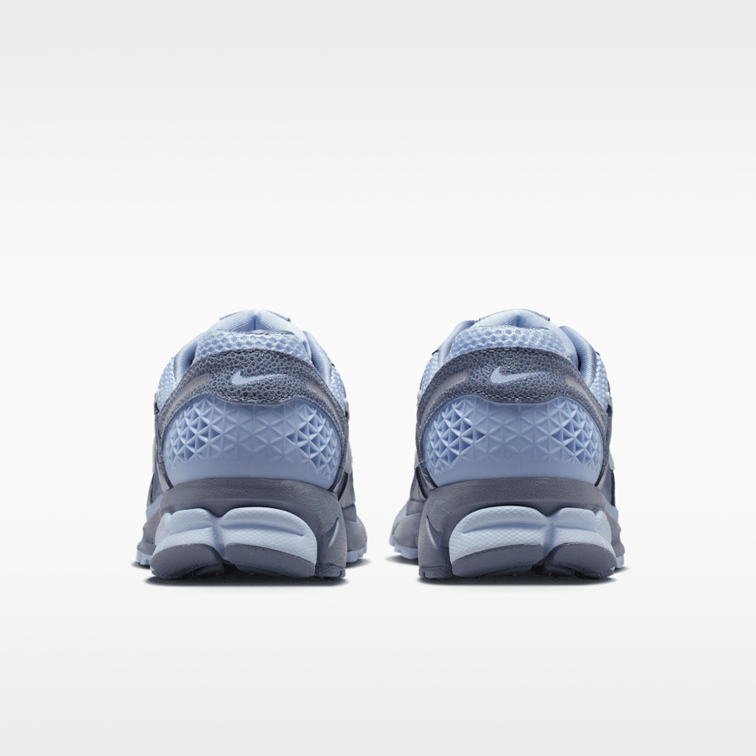 Ashen Slate/Hydrogen Blue/Ghost/Metallic Silver