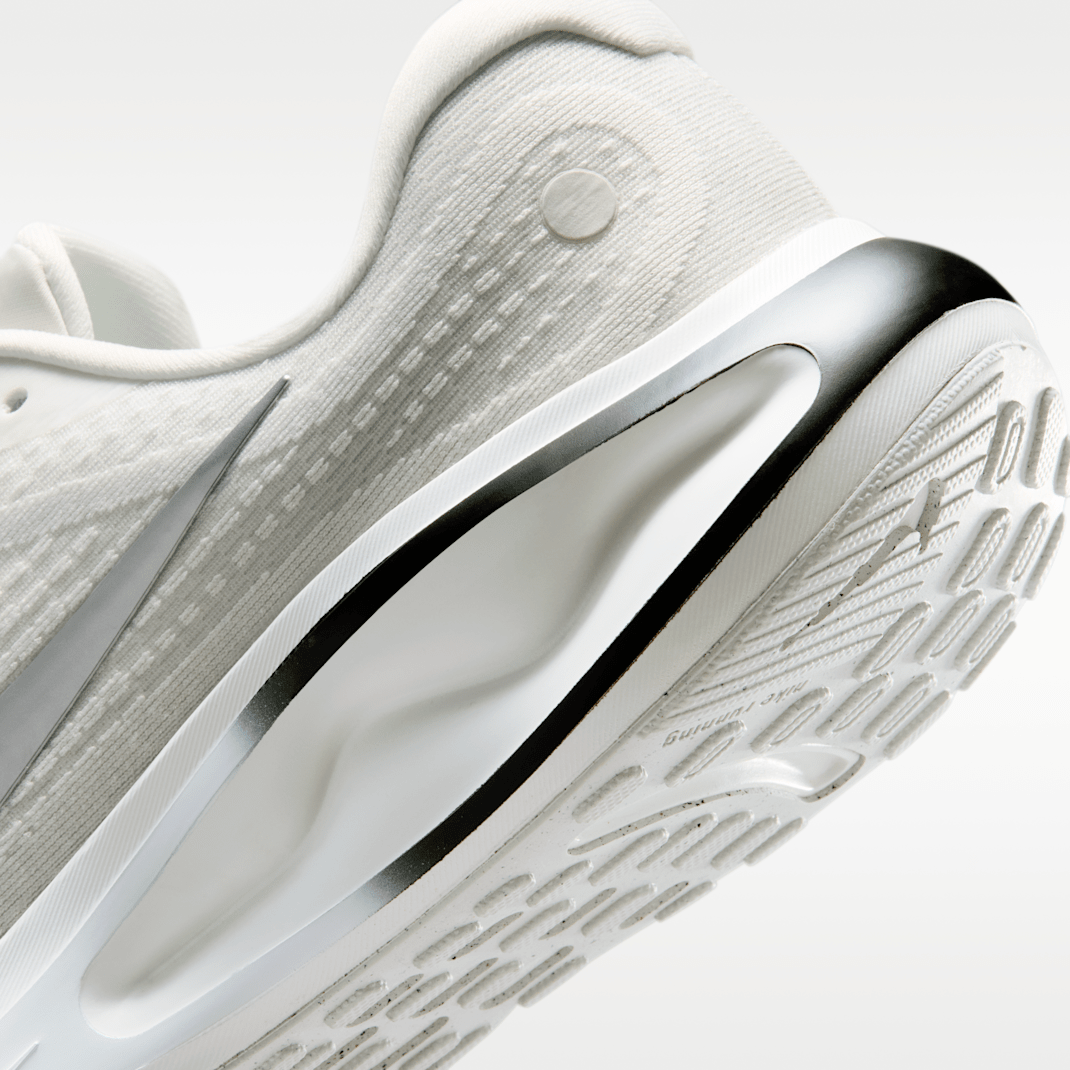 Summit White/Black/White/Metallic Silver