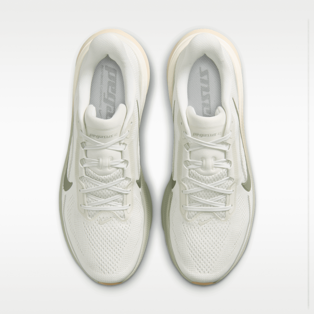 Spruce Aura/Pale Ivory/Sanddrift/Jade Horizon