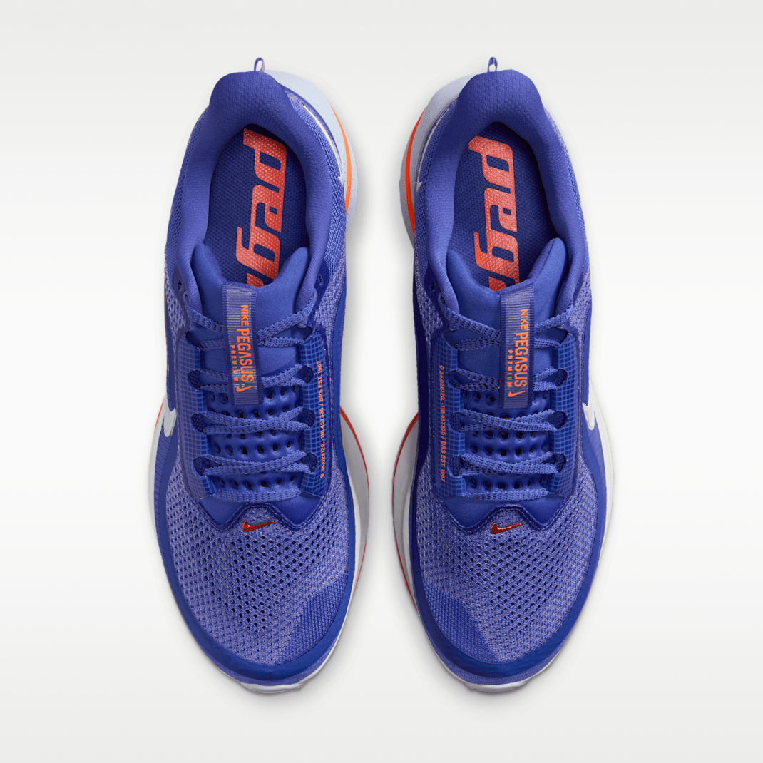 Lapis/Total Orange/Off Noir/White