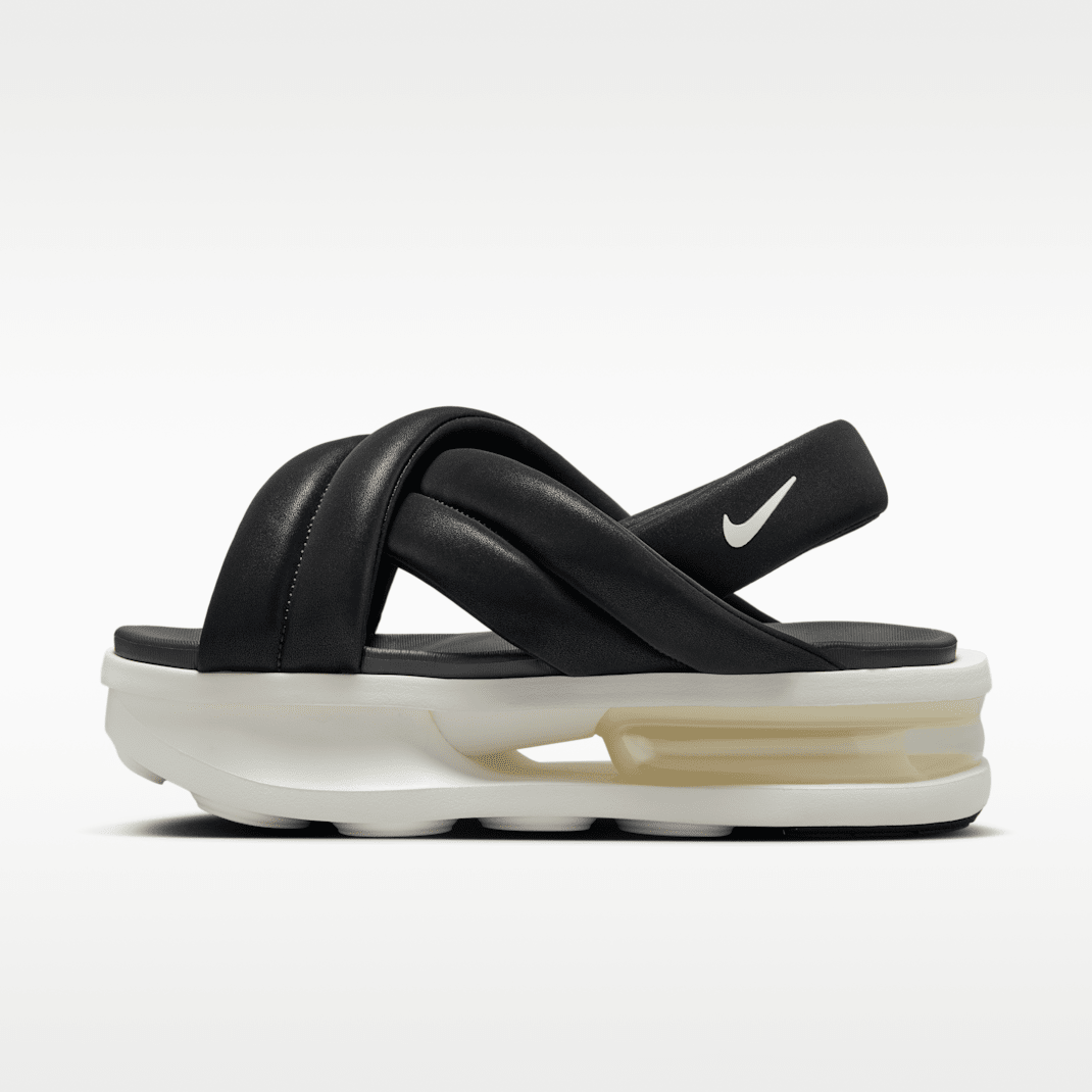 Black/Sail