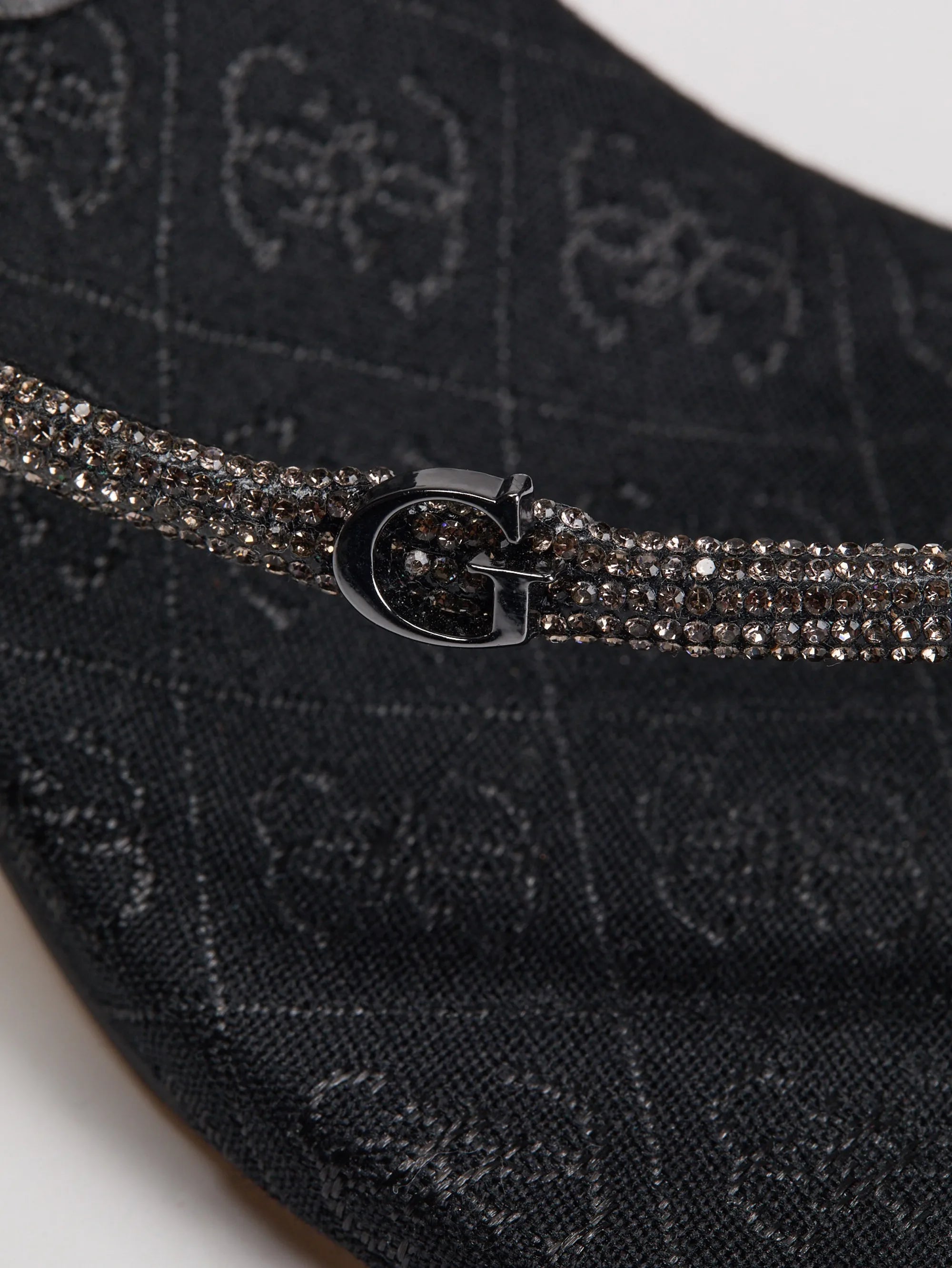Black 001