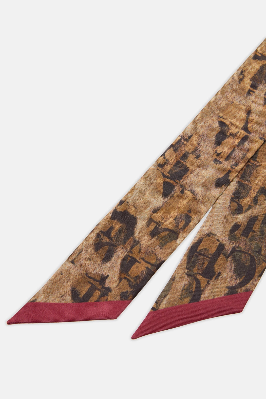 MARRÓN