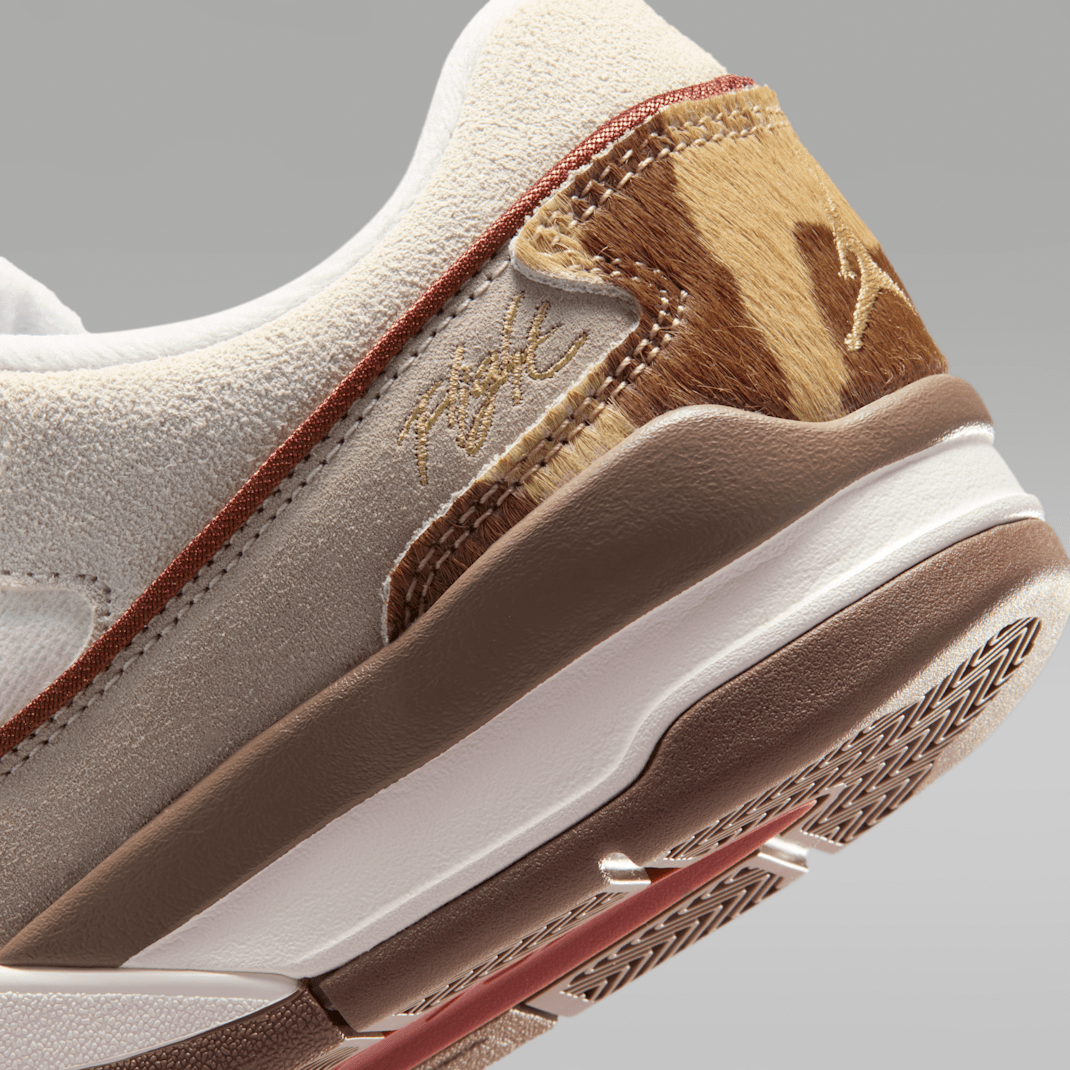 Sail/Sail/Dusty Peach/Metallic Gold