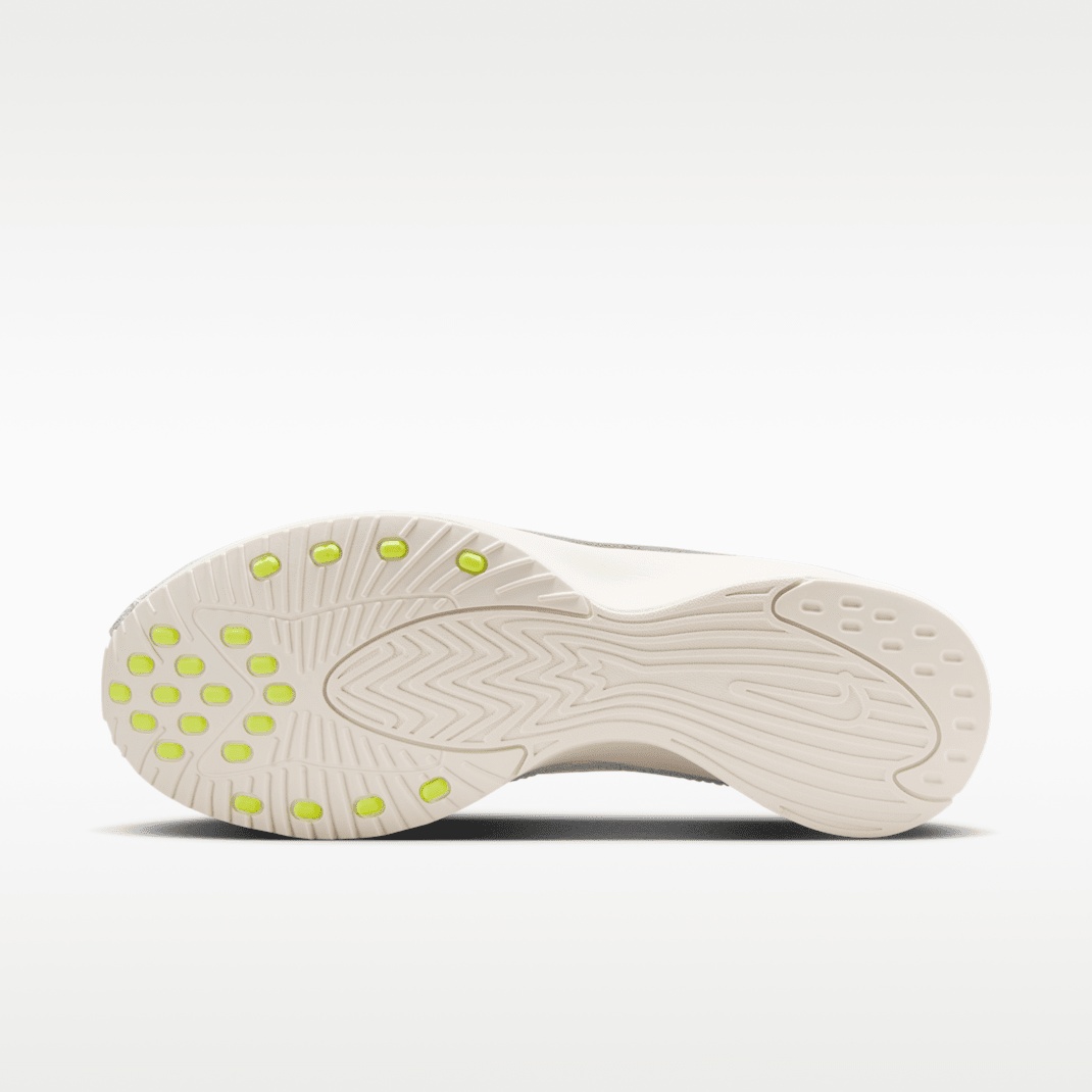 Pale Ivory/Metallic Silver/Volt/Pale Ivory