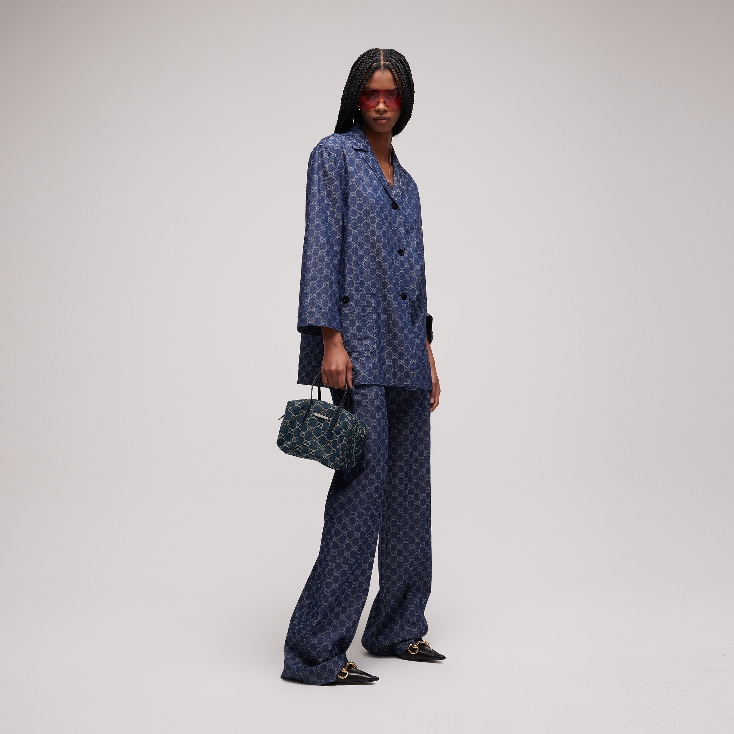 denim azul oscuro con GG
