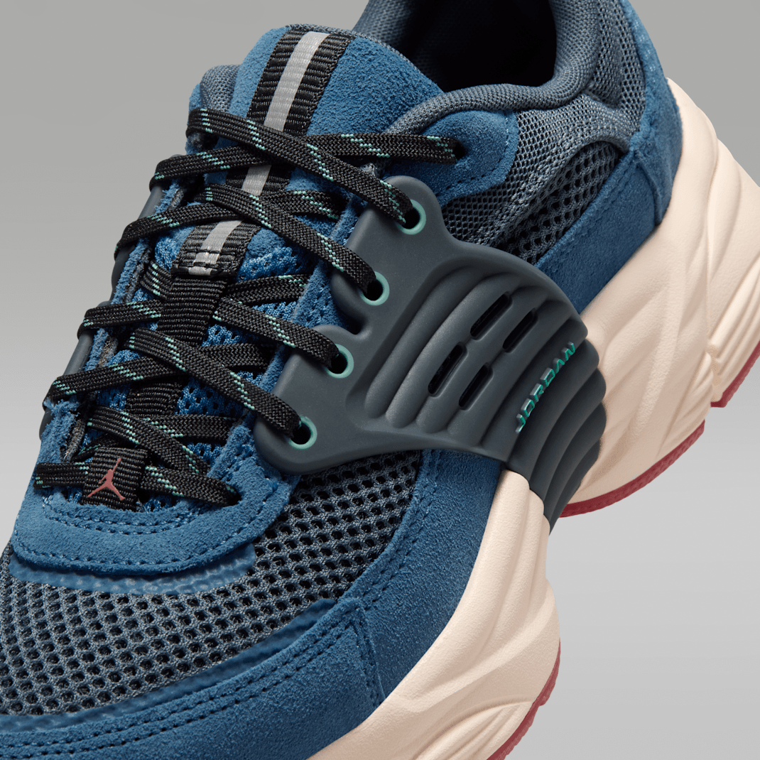True Blue/Blue Fox/Chalk/Kinetic Green