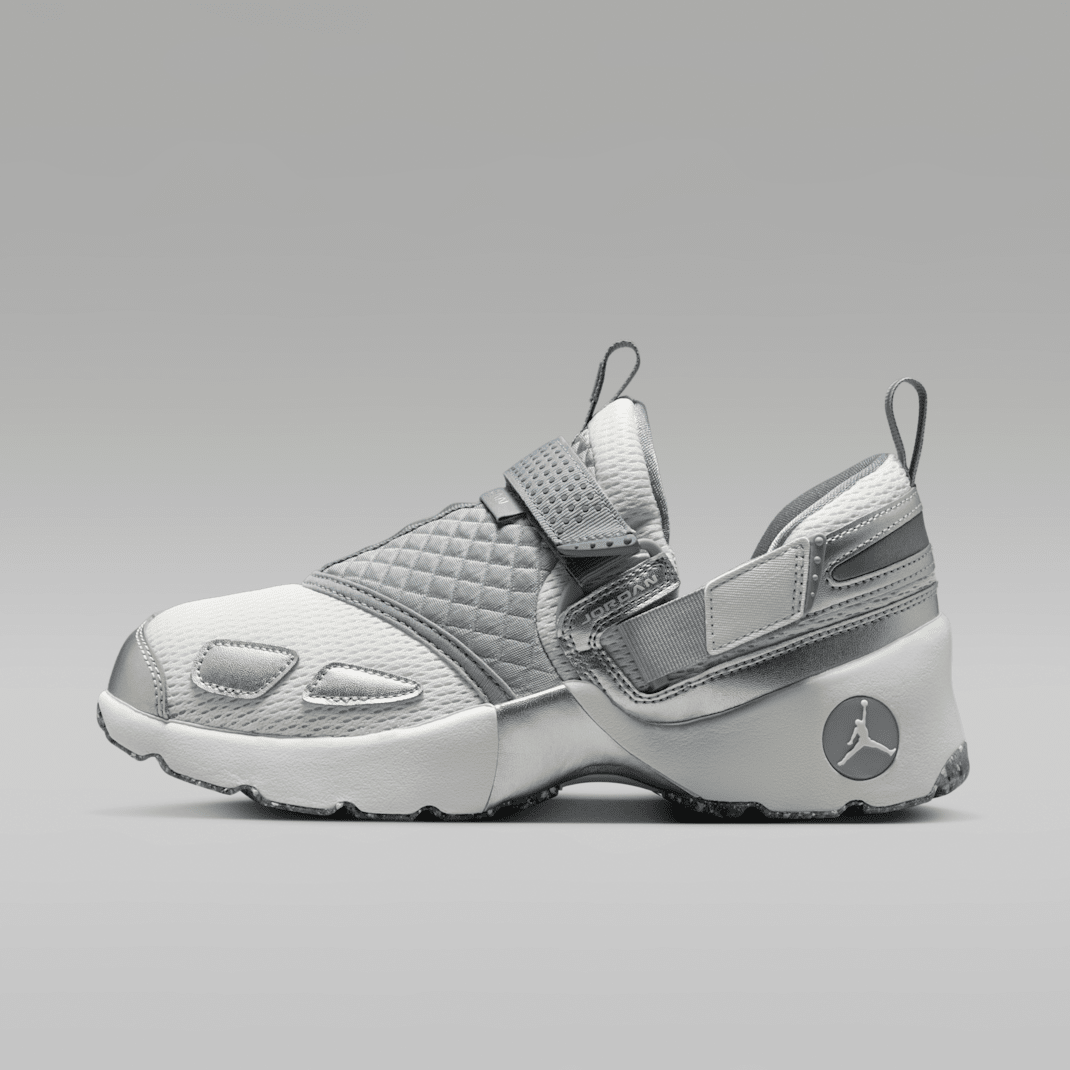 Wolf Grey/Reflective Silver/Summit White
