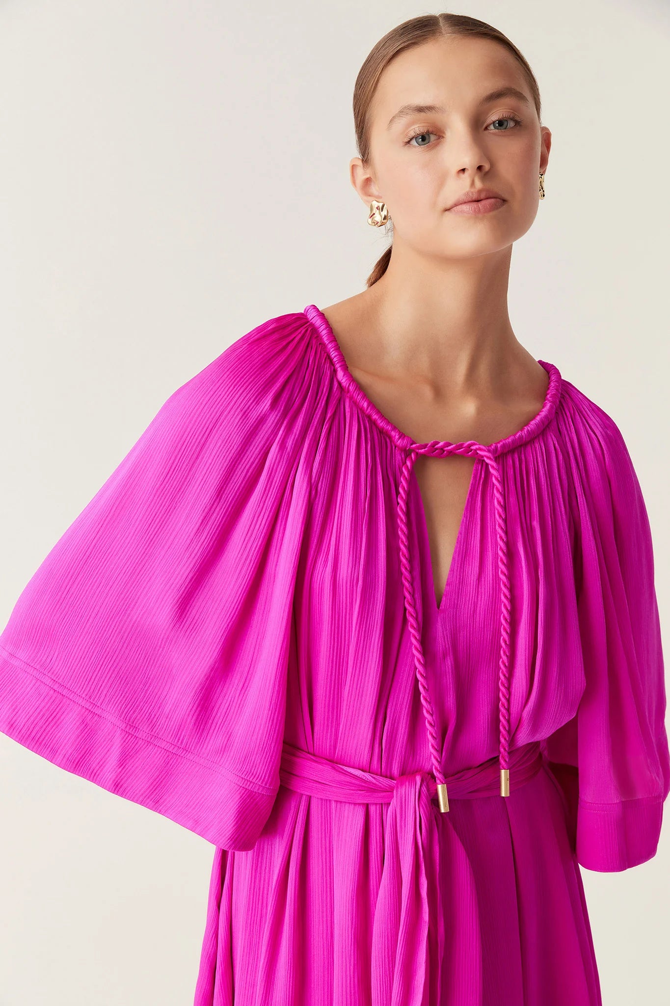DEEP MAGENTA