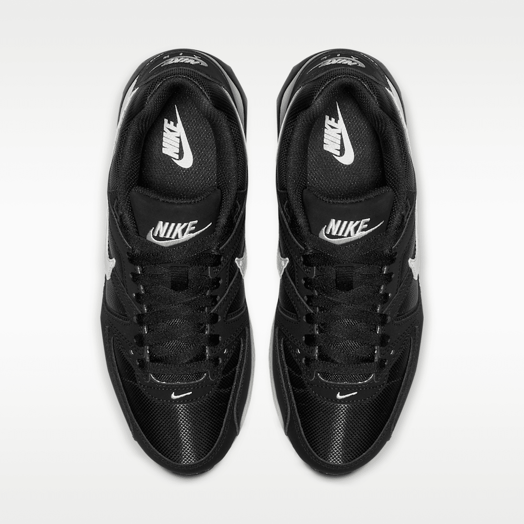 Black/White