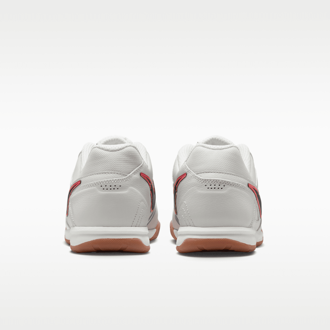 Summit White/Bright Crimson/Gum Medium Brown/Black