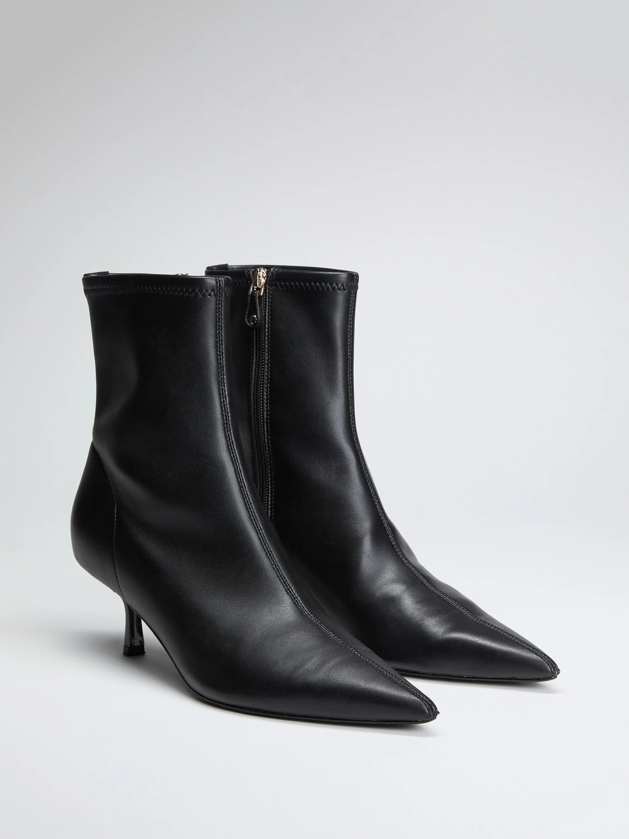 Black 001