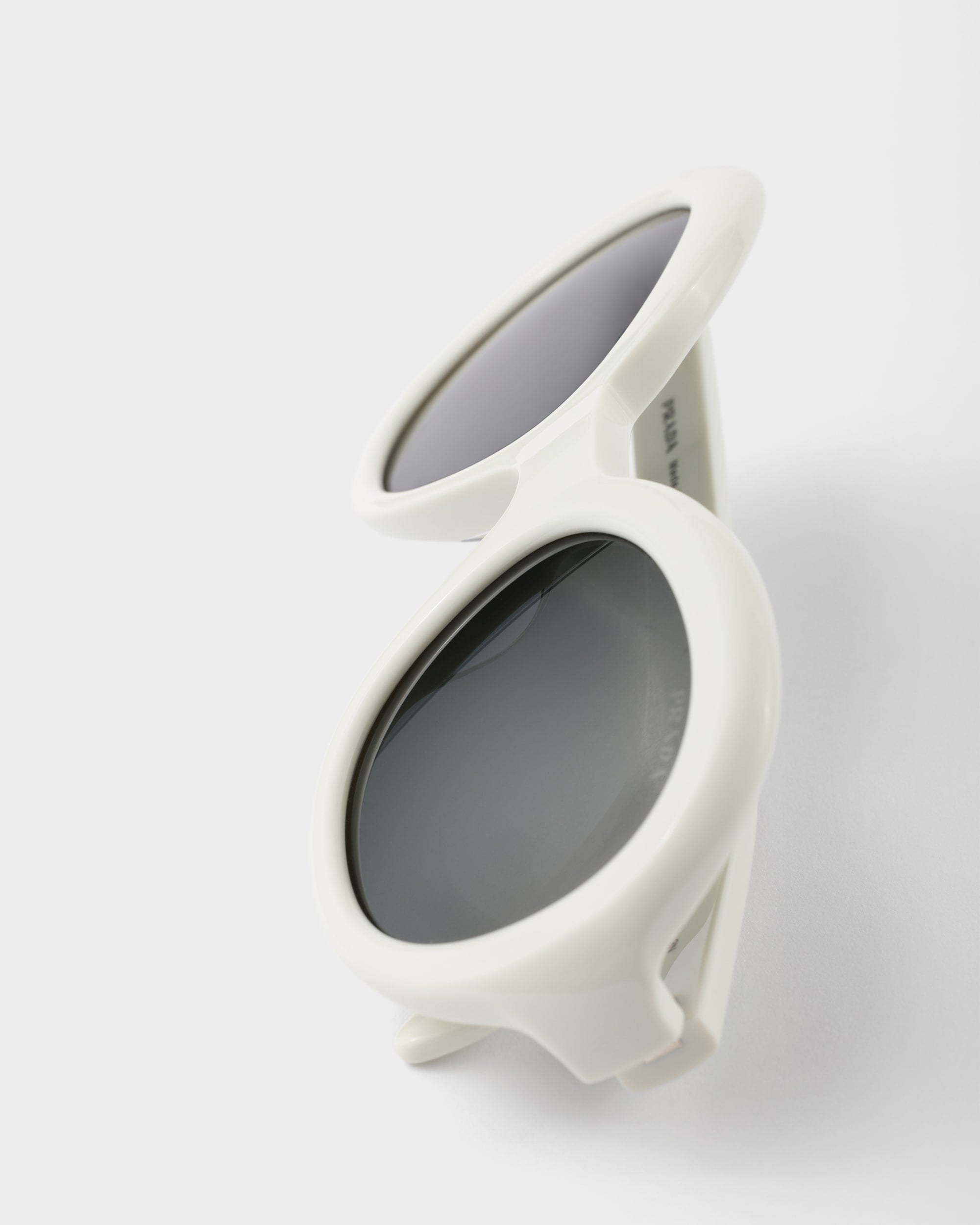 Lentes gris pizarra