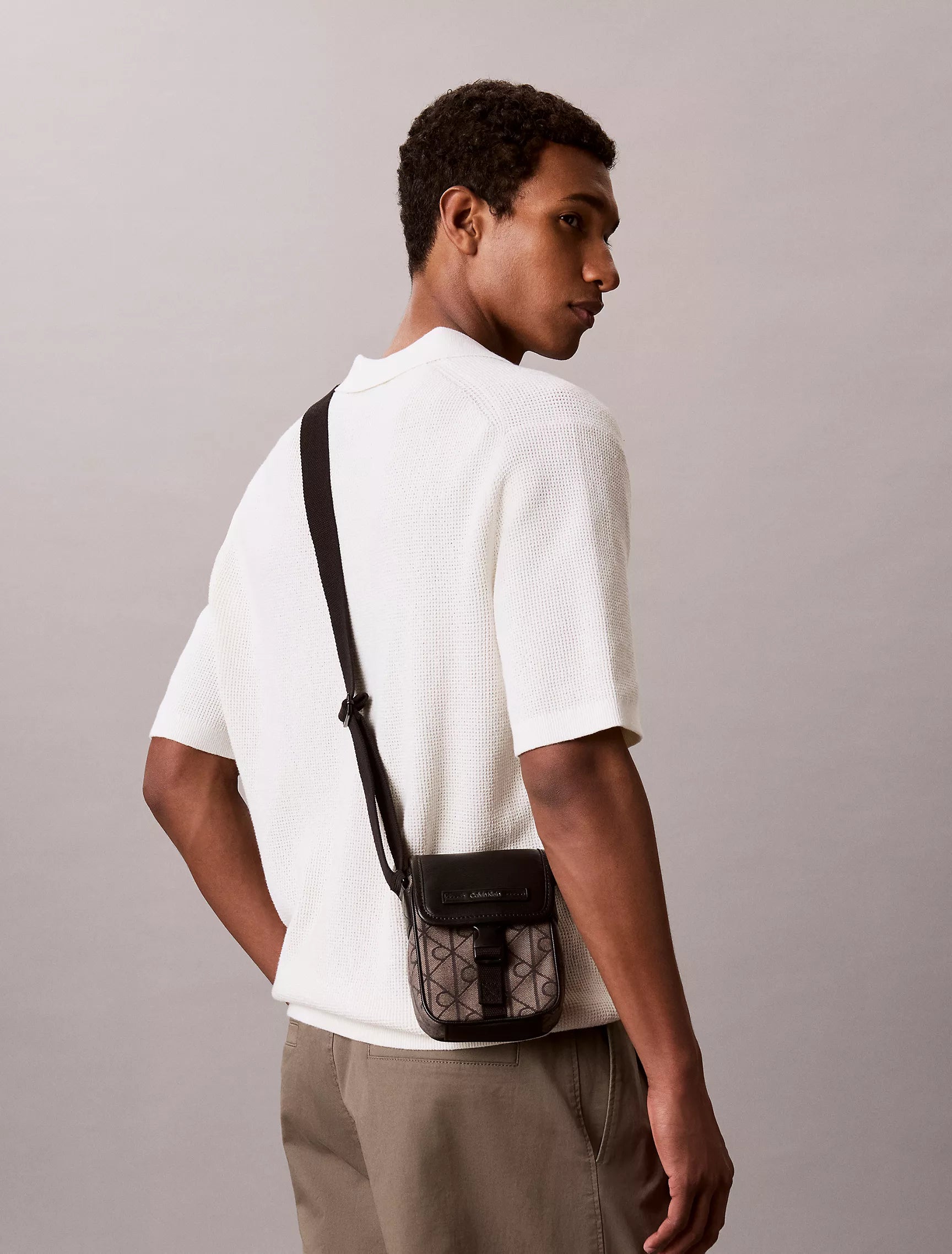 Lotus Beige / Black Aop