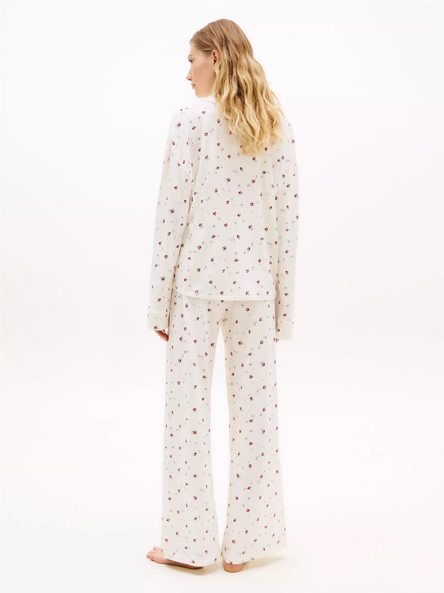 Berlitz Floral Ecru