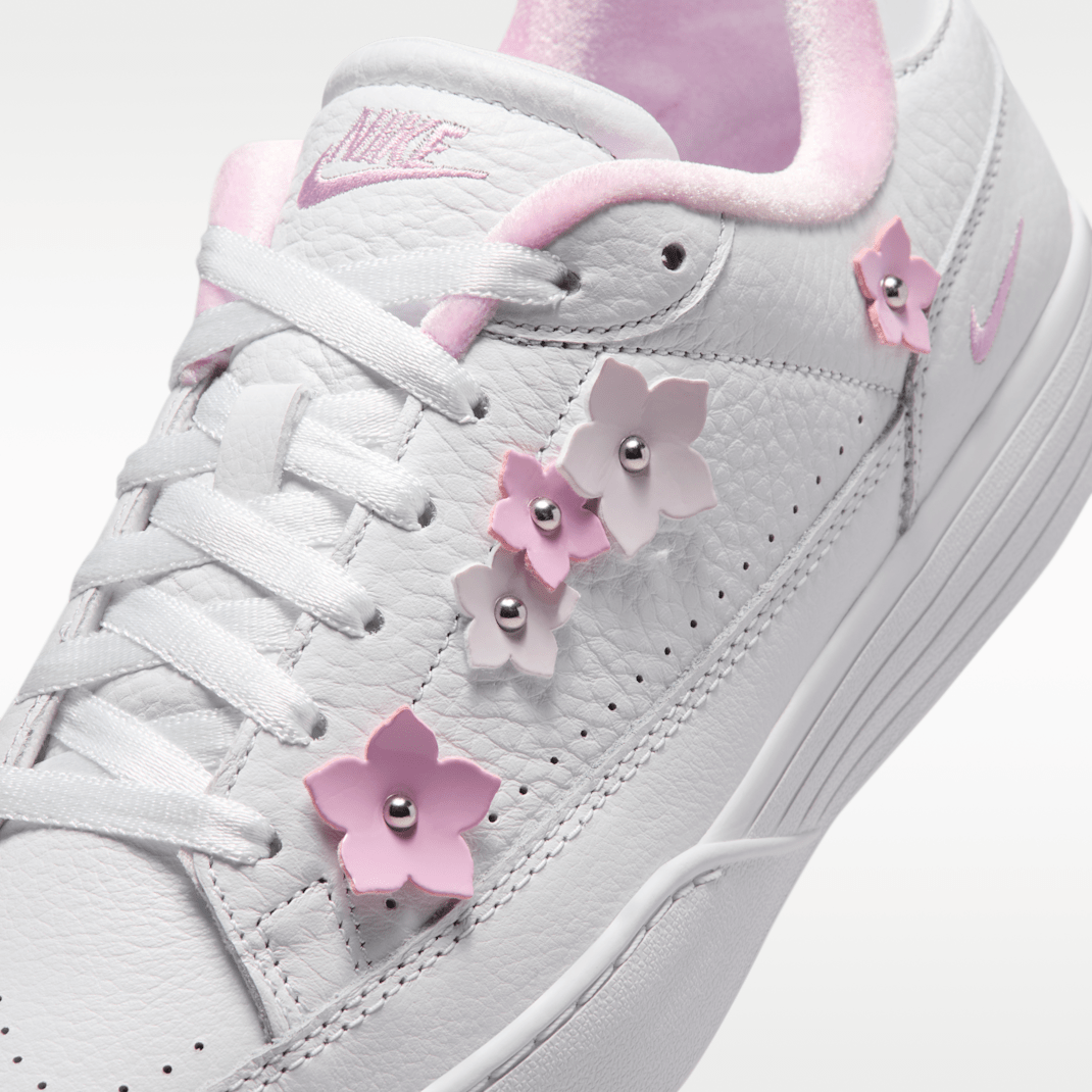 White/Bleached Lilac/Metallic Silver/Pink Rise
