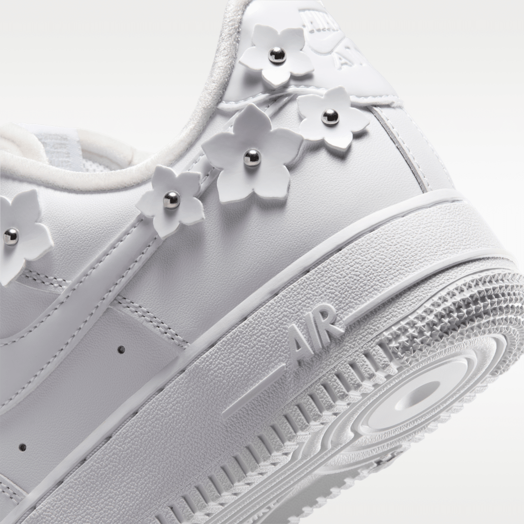 White/Wolf Grey/Metallic Silver/White