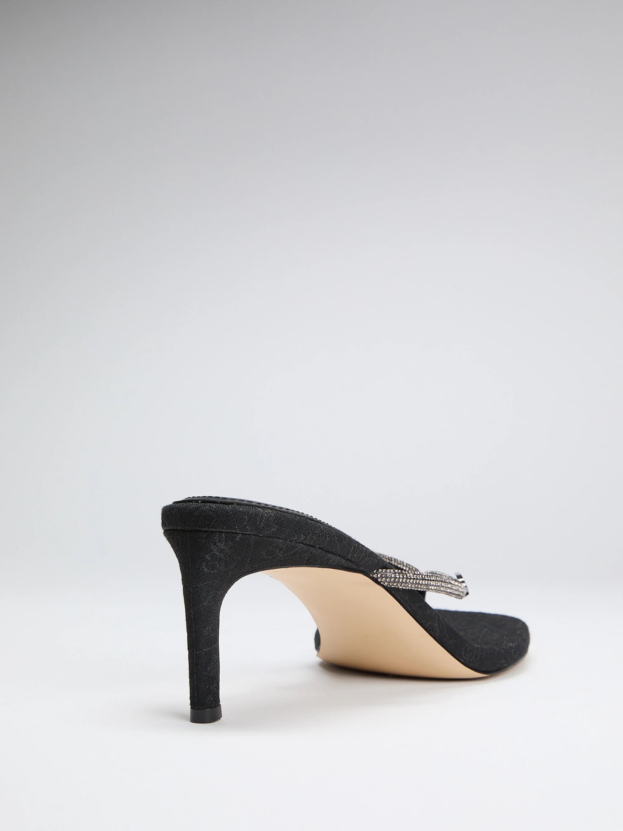 Black 001