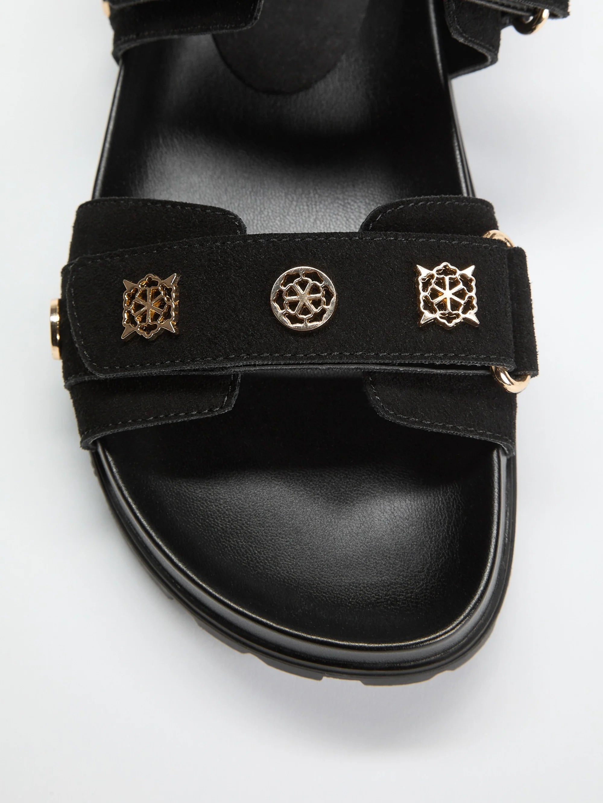 Black 001