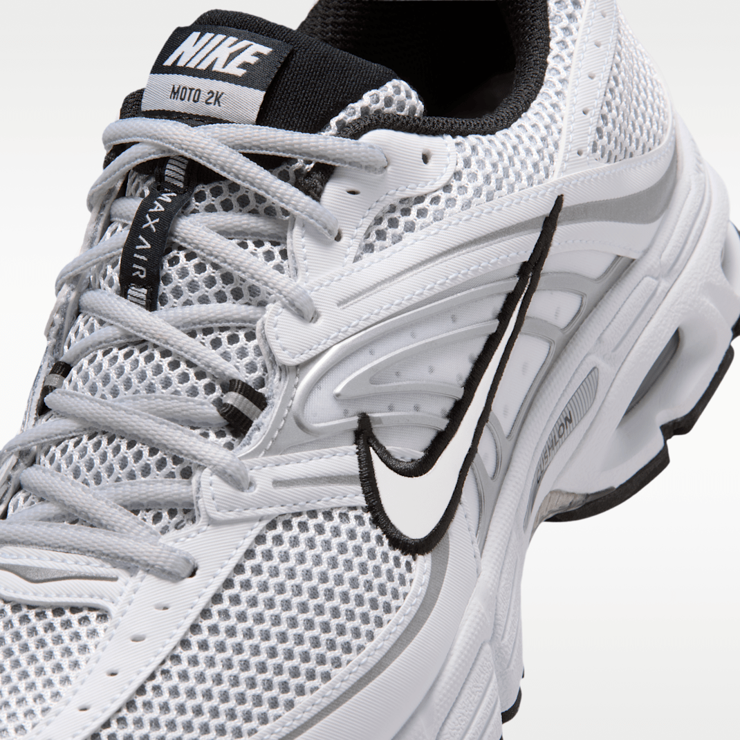 White/Black/Wolf Grey/Metallic Silver