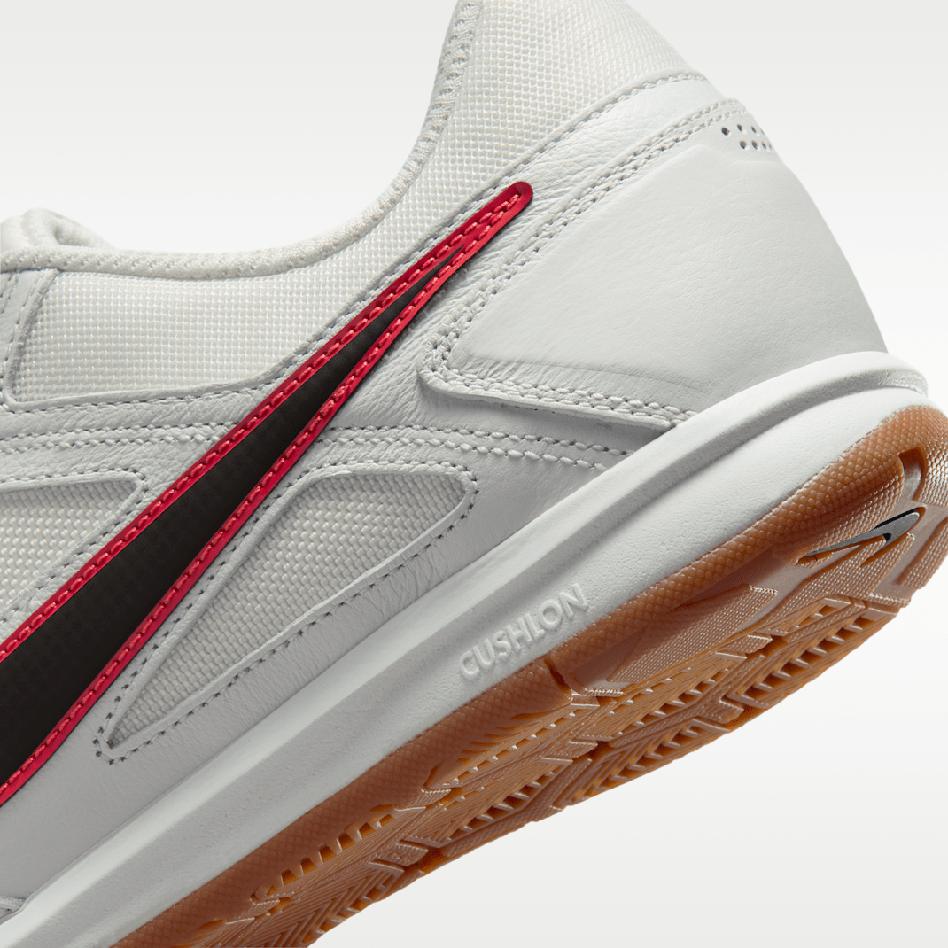 Summit White/Bright Crimson/Gum Medium Brown/Black