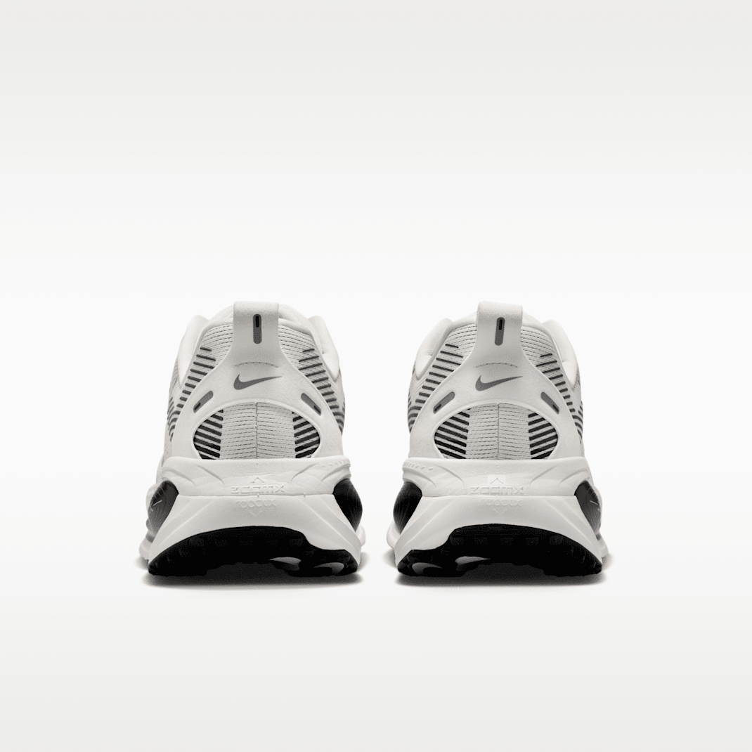 Summit White/Black/Off White/Metallic Silver