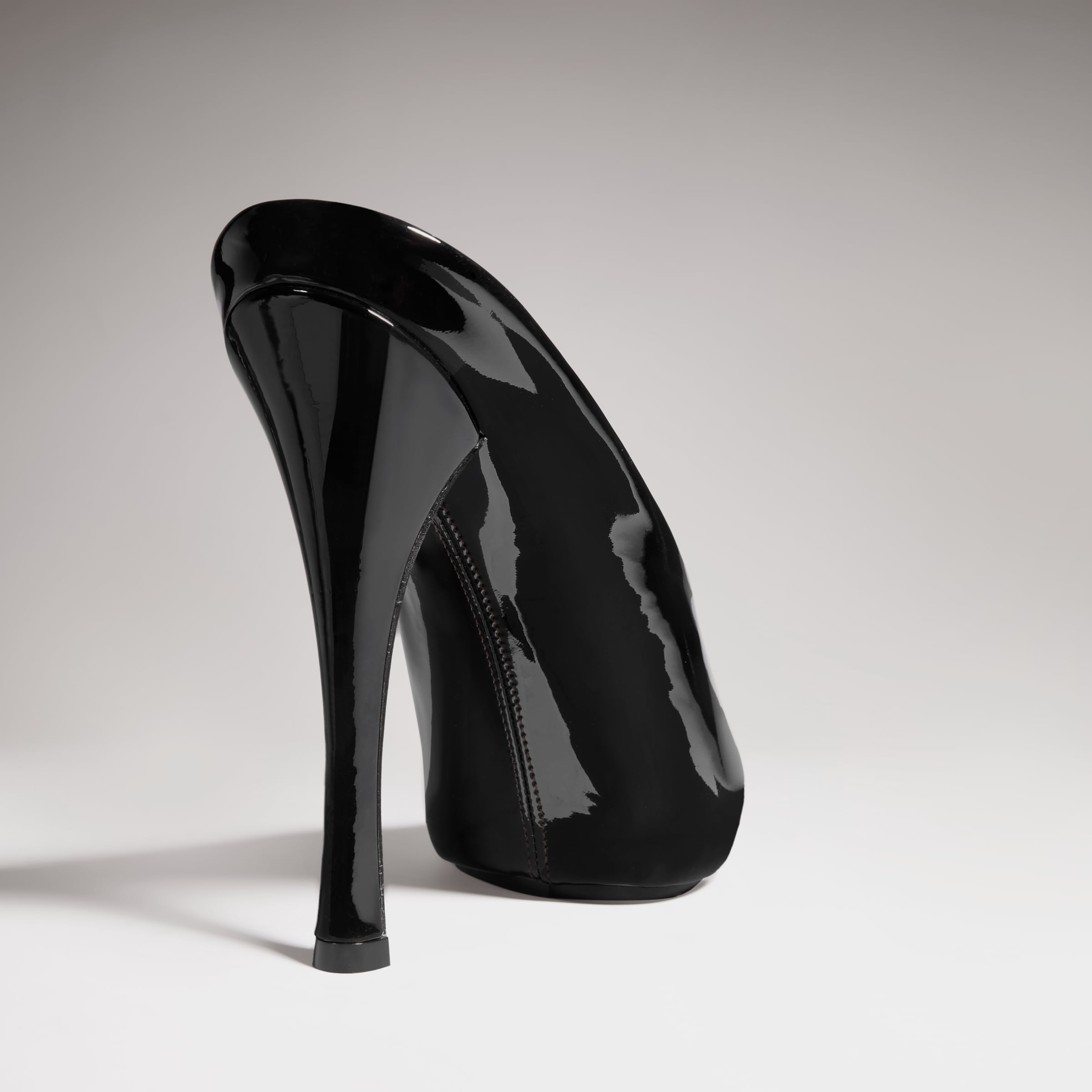 piel de charol negra