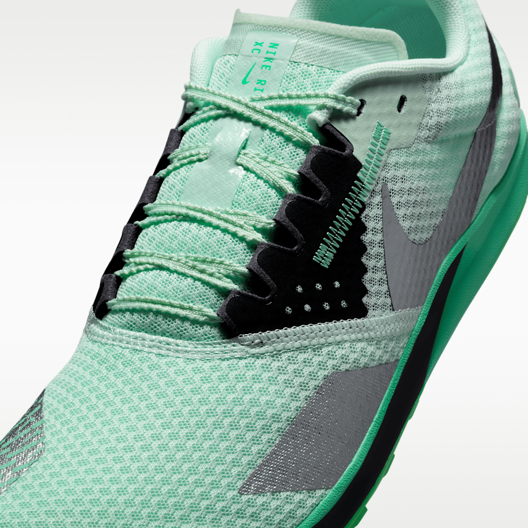 Barely Green/Green Glow/Mint Foam/Metallic Silver