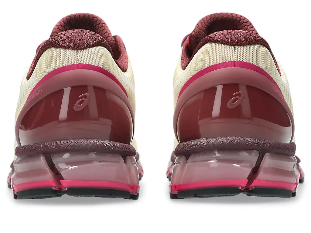 Soft Yellow/Brisket Red