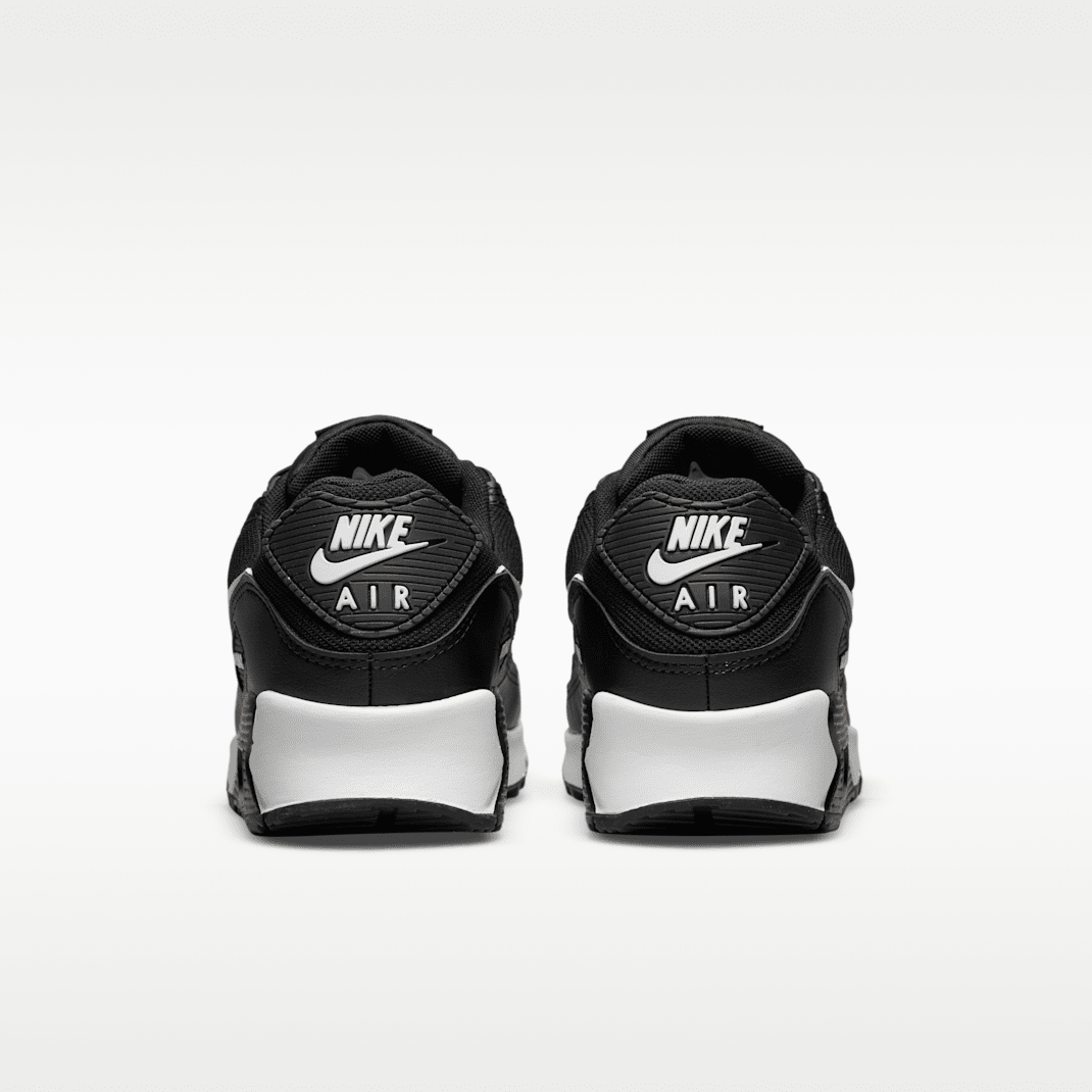 Black/Black/White