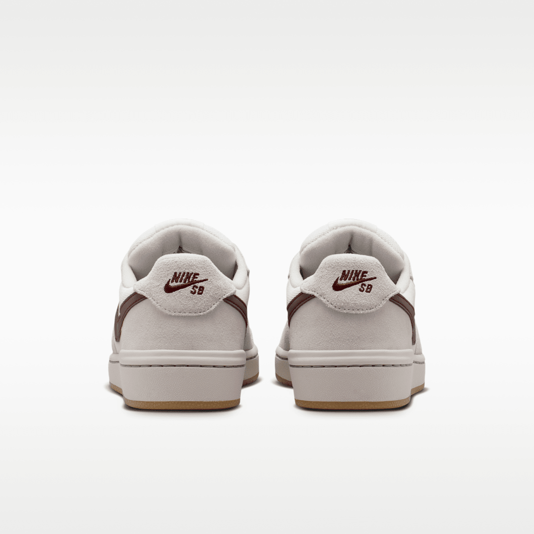 Summit White/Phantom/Gum Light Brown/Mystic Dates