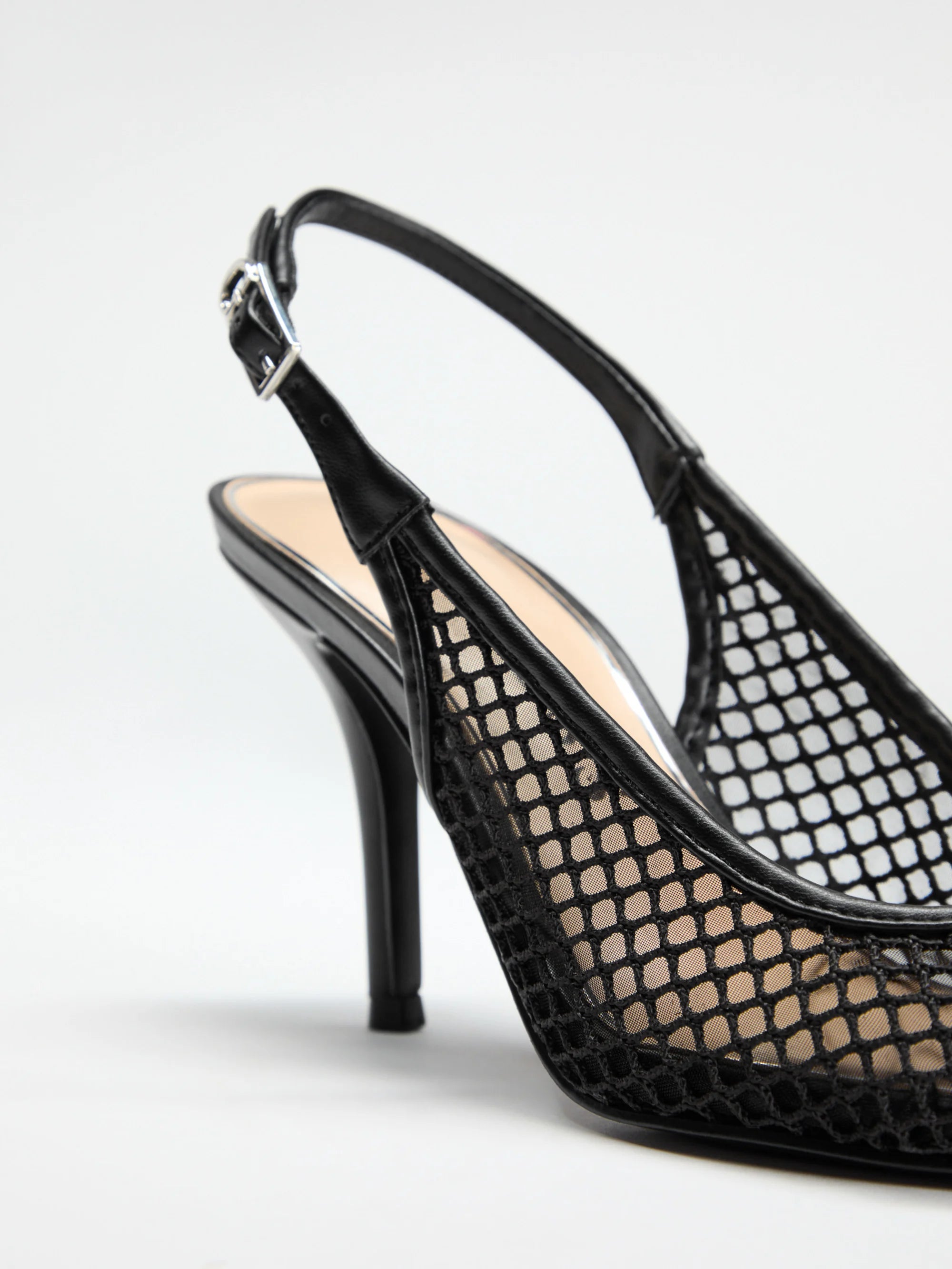 Black 001