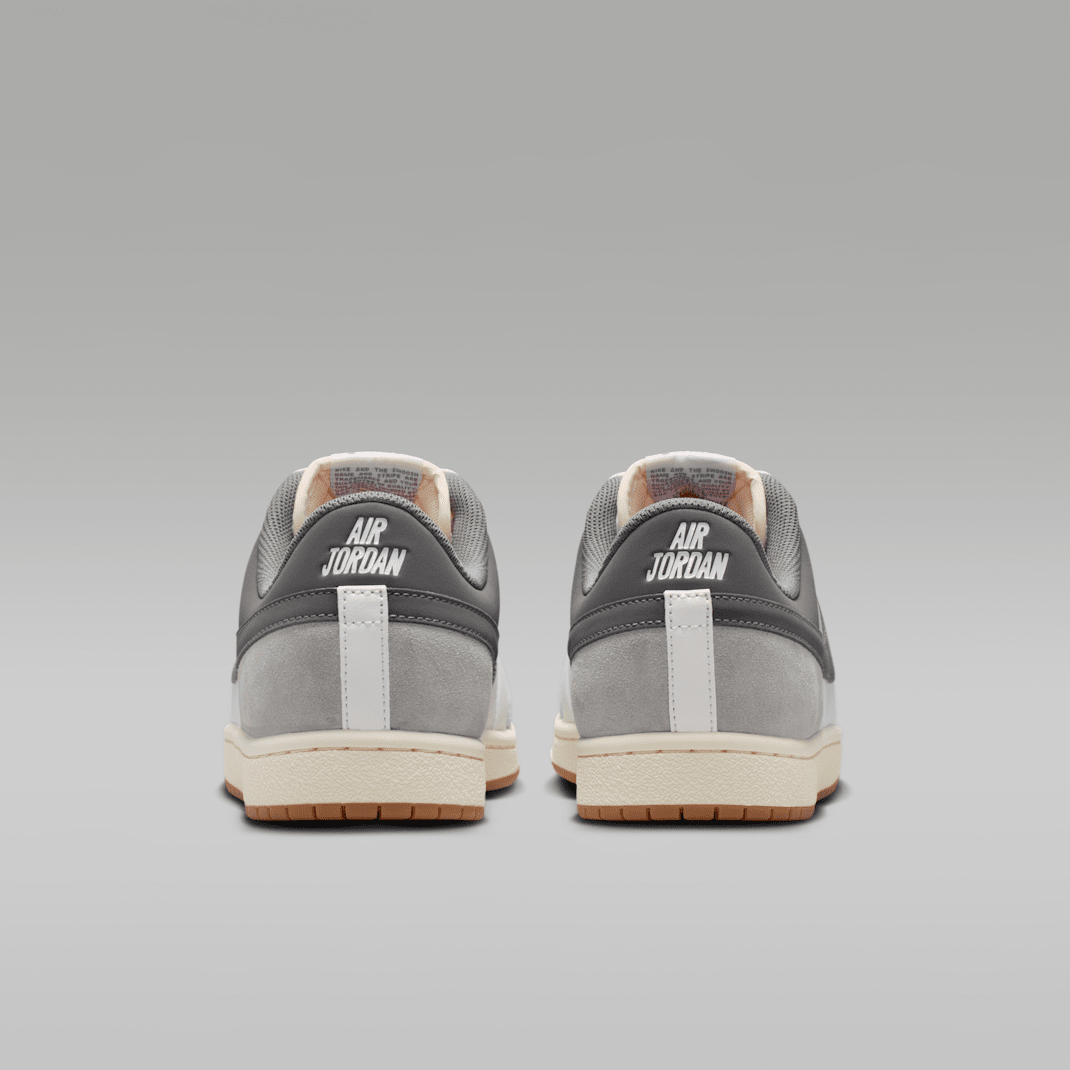 Summit White/Light Smoke Grey/Sail/Smoke Grey
