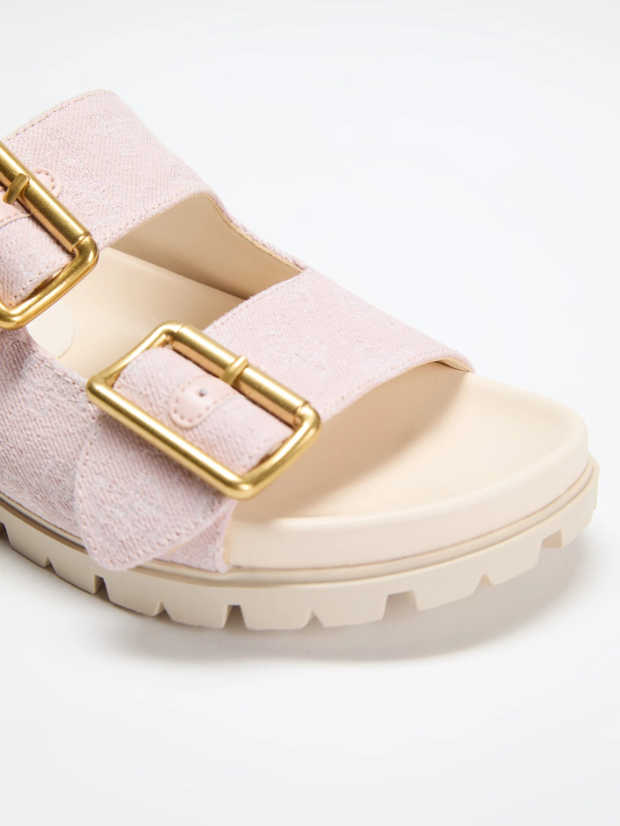 Light Pink 680