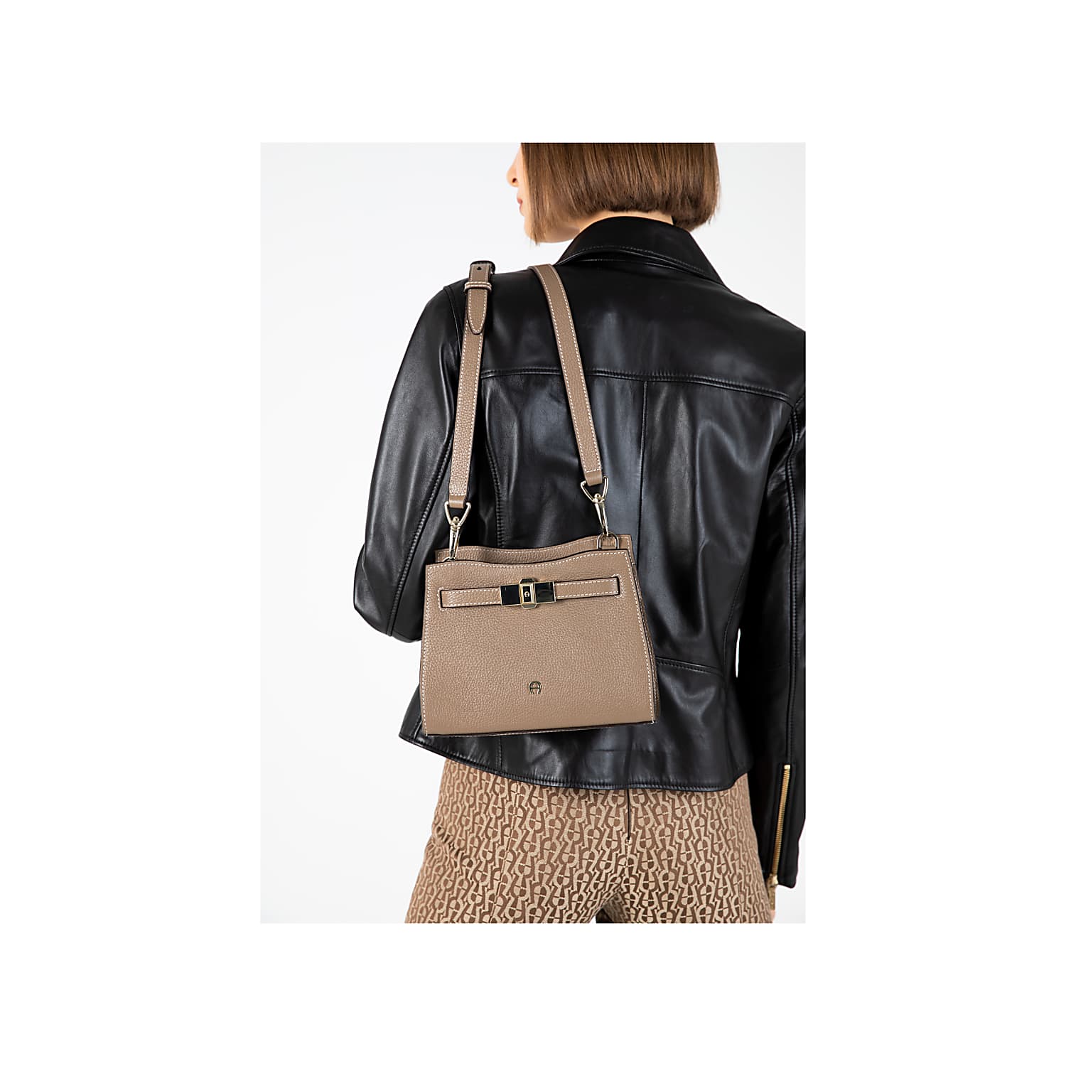 Taupe