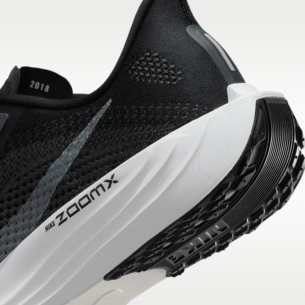 Black/Anthracite/White/Pure Platinum