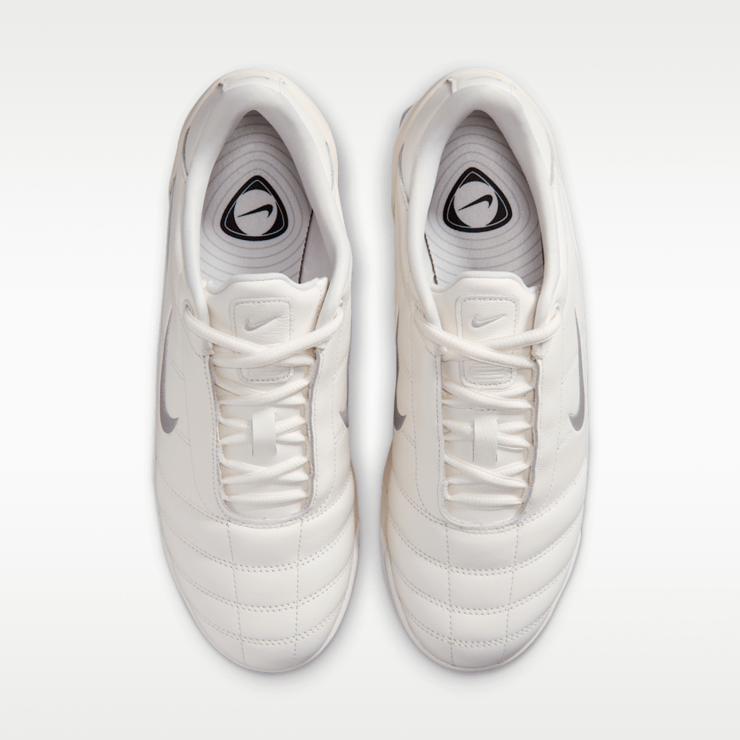 Sail/Pale Ivory/Sail/Metallic Silver