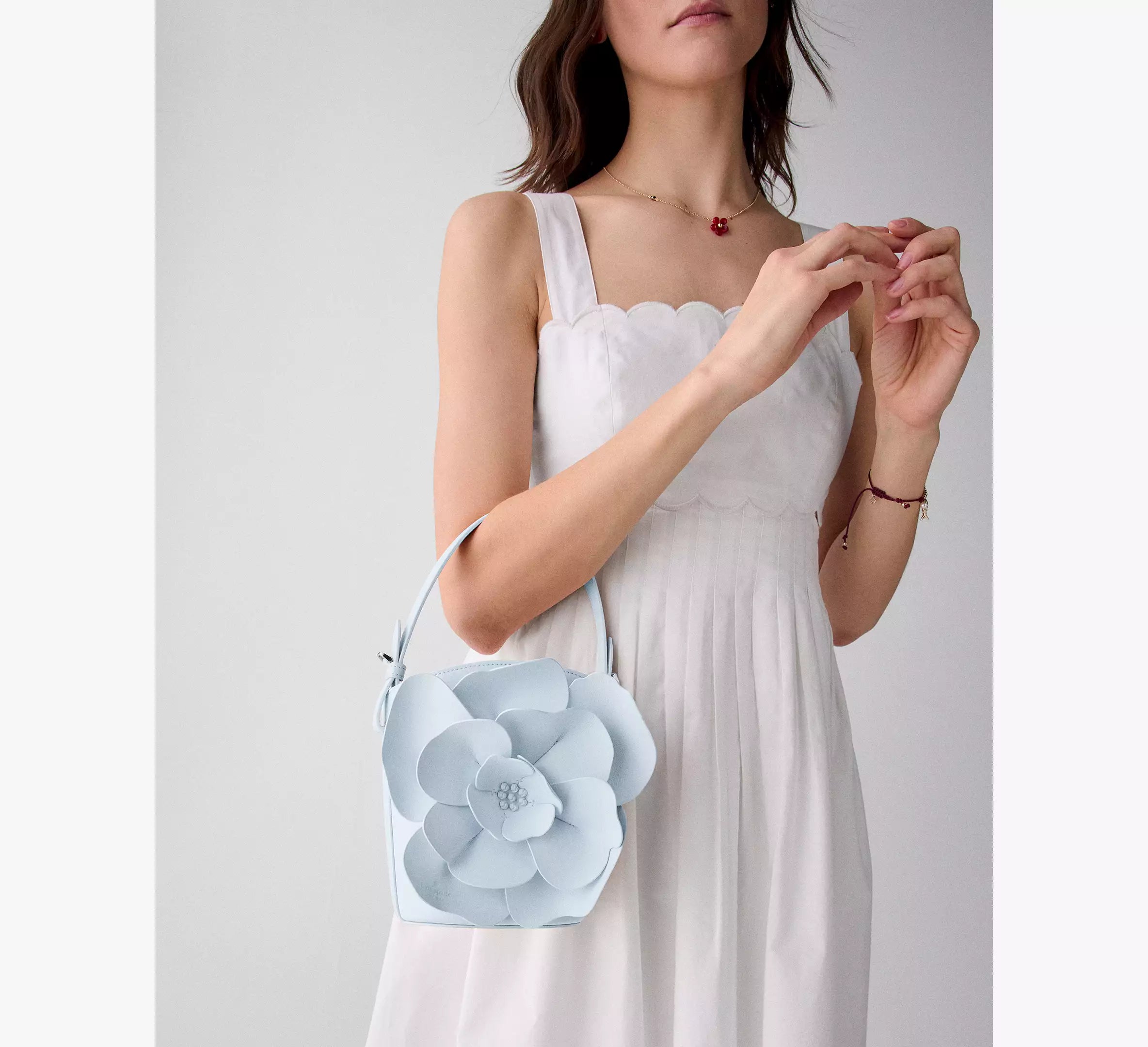 Pale Sapphirine